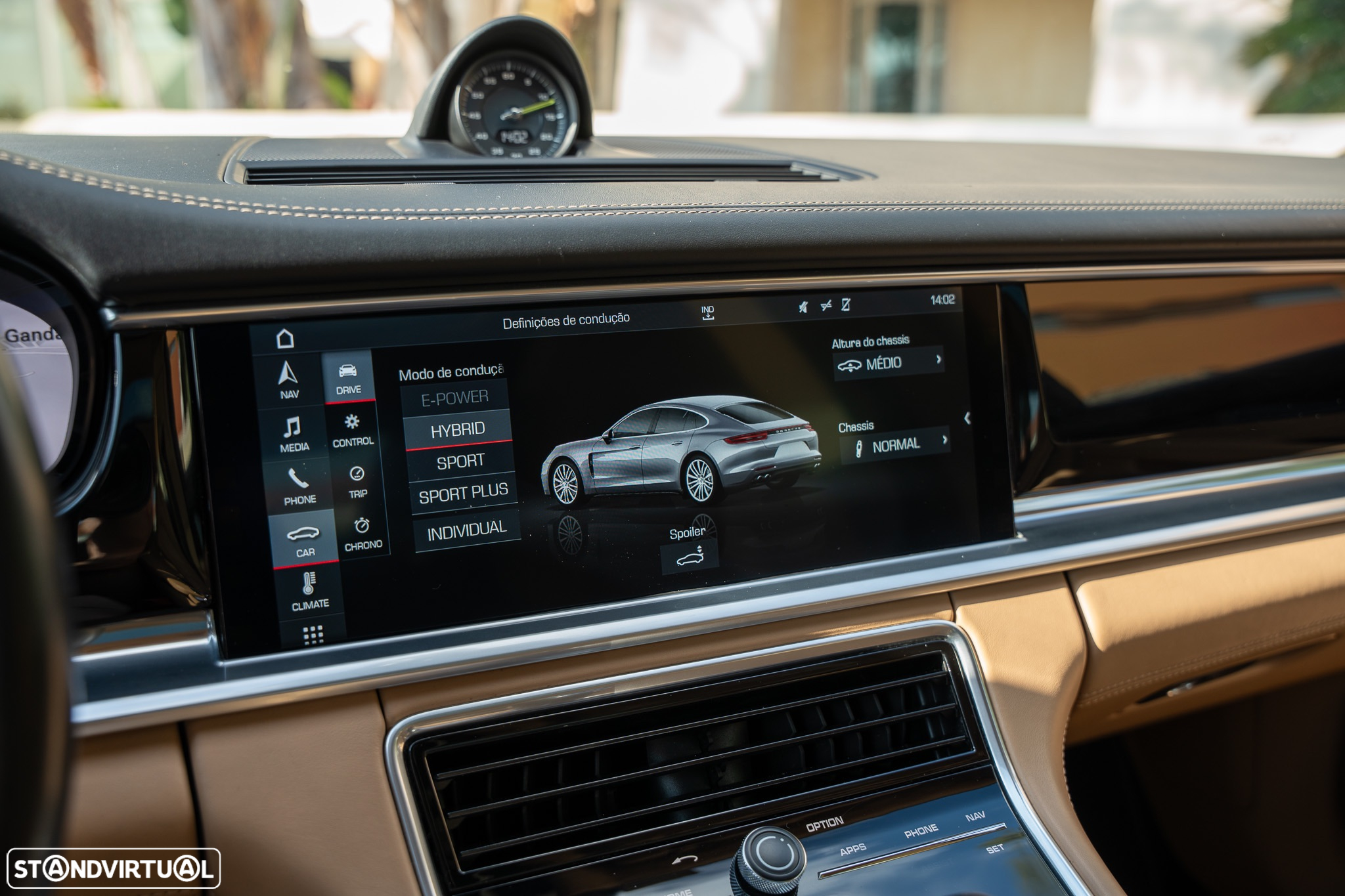 Porsche Panamera 4 E-Hybrid - 16