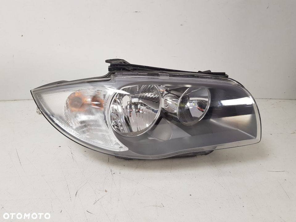 BMW 1 E81 E87 E82 LIFT LCI 04-11 LAMPA PRAWA PRZEDNIA PRZÓD ZWYKŁA IGŁA 7249650 - 1