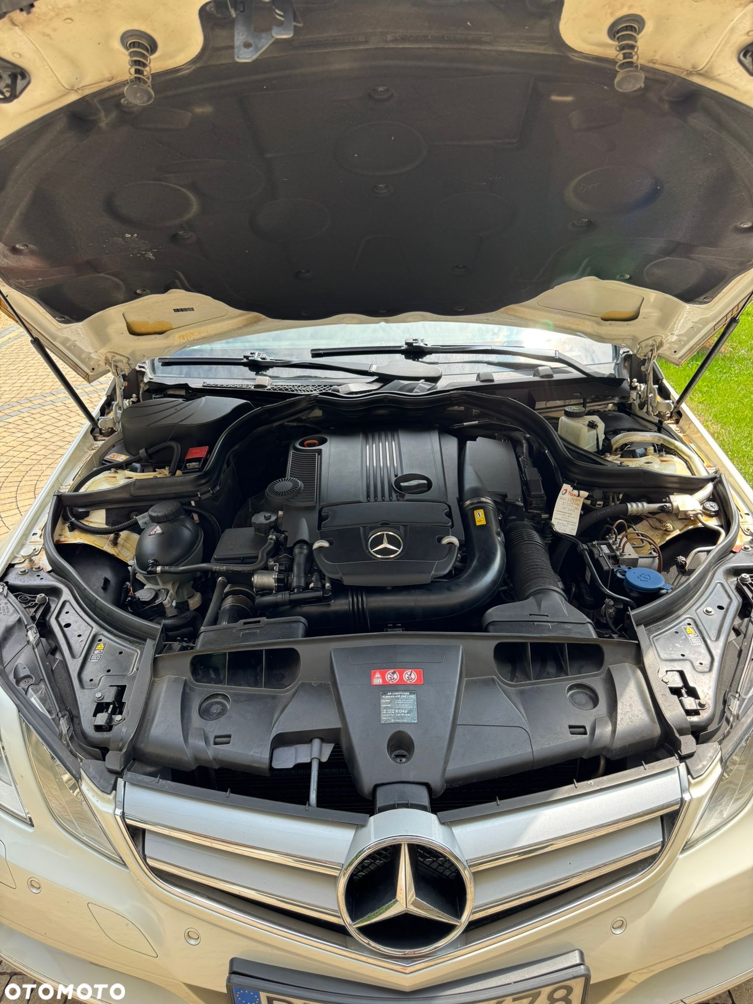 Mercedes-Benz Klasa E 250 CGI BlueEffICIENCY - 8