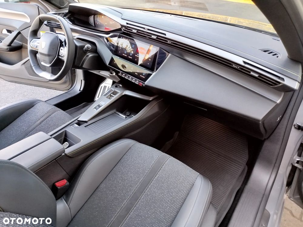 Peugeot 308 1.2 mHEV GT S&S e-DCS6 - 15