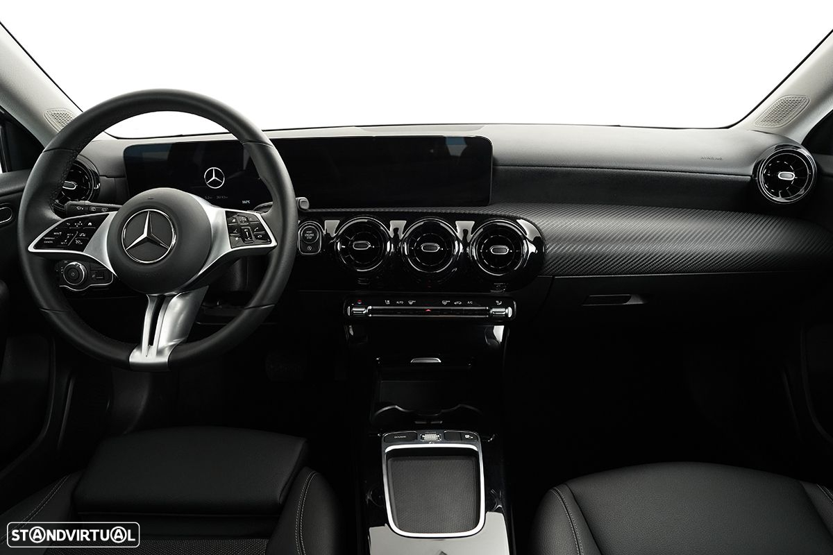 Mercedes-Benz A 200 Standard - 12