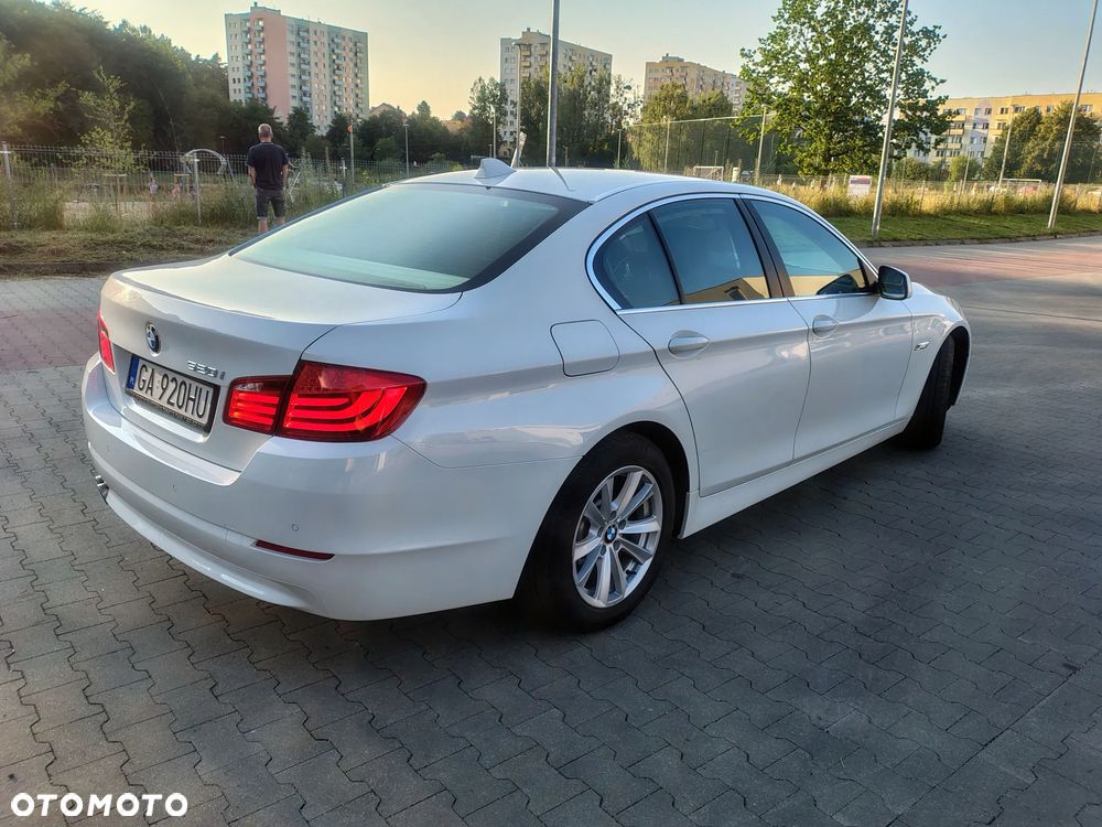 BMW Seria 5 520i - 8
