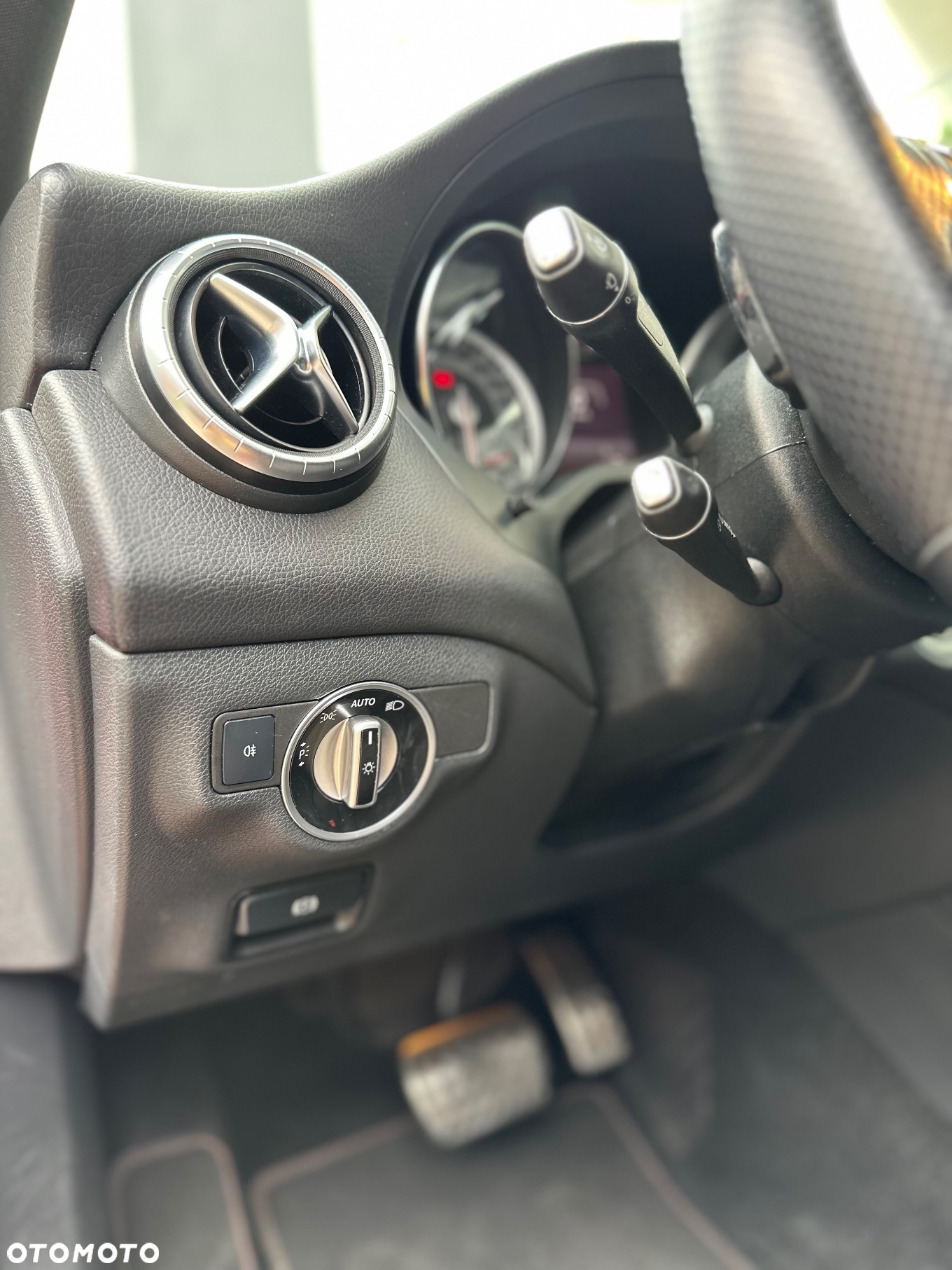Mercedes-Benz CLA - 19
