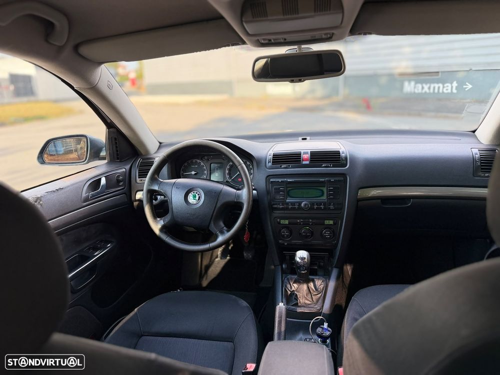 Skoda Octavia 1.9 TDi Sportline - 8