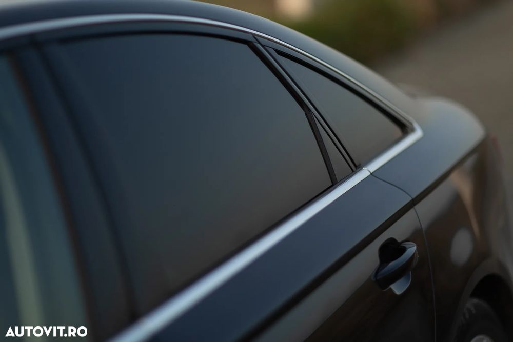 Audi A6 Avant 2.0 TDI Ultra S tronic - 10