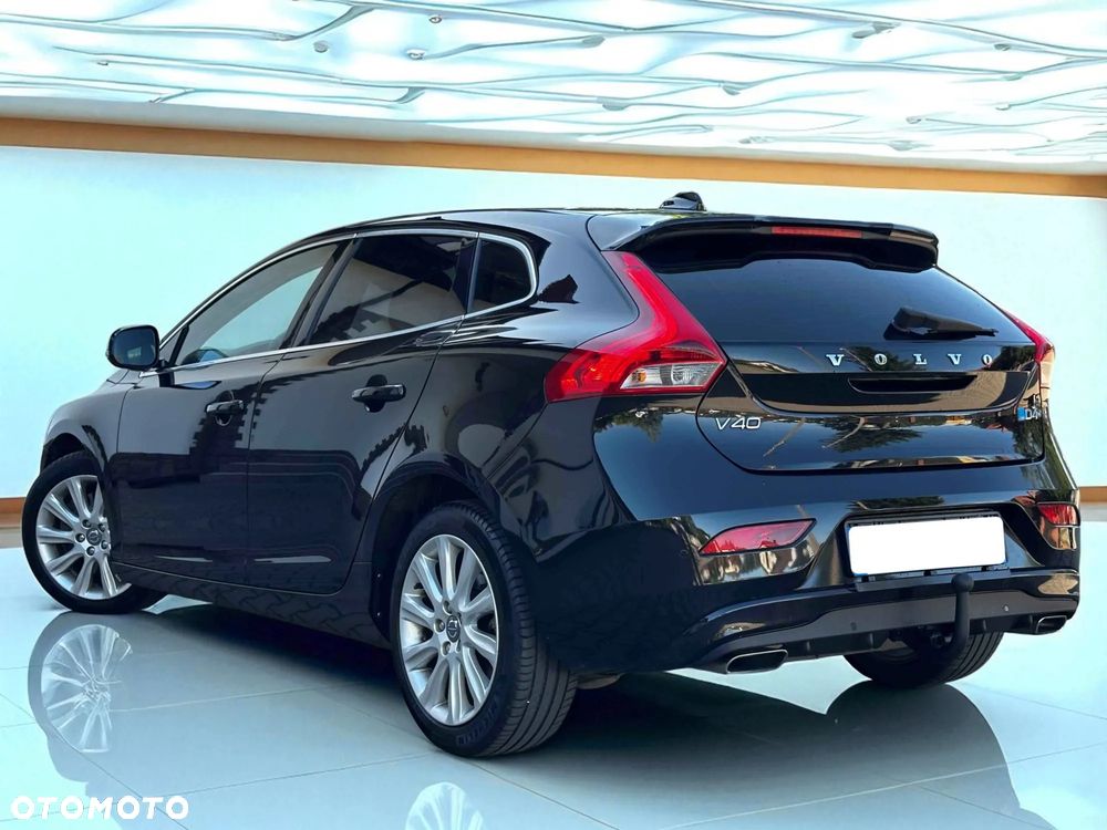 Volvo V40 D4 Geartronic Summum - 10