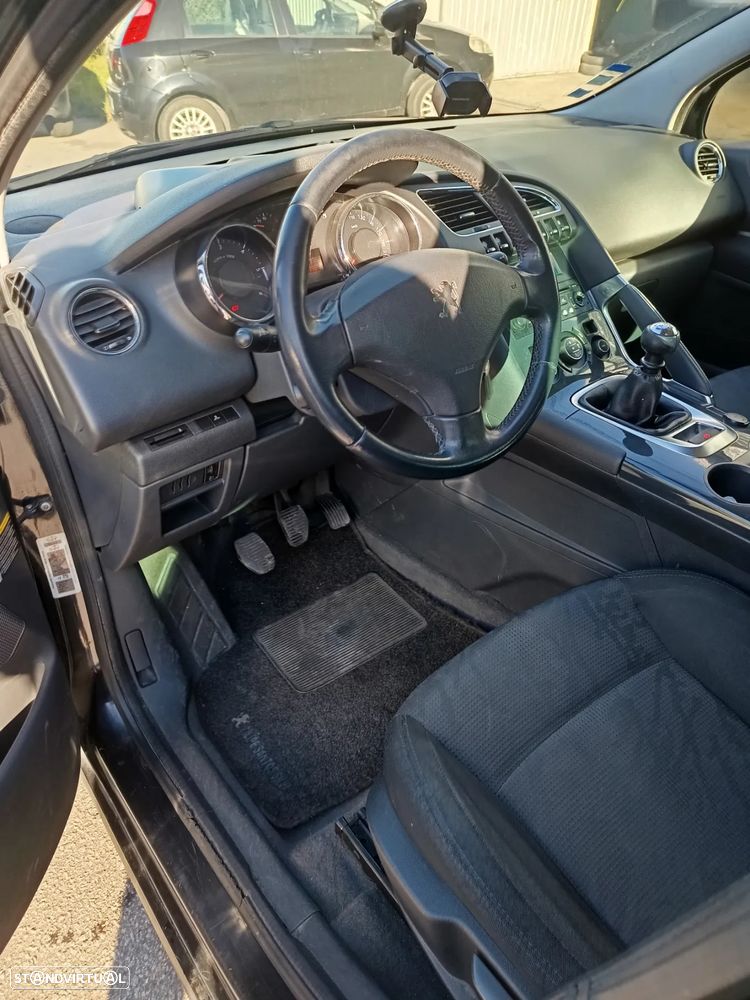 Peugeot 3008 1.6 HDi Premium - 4