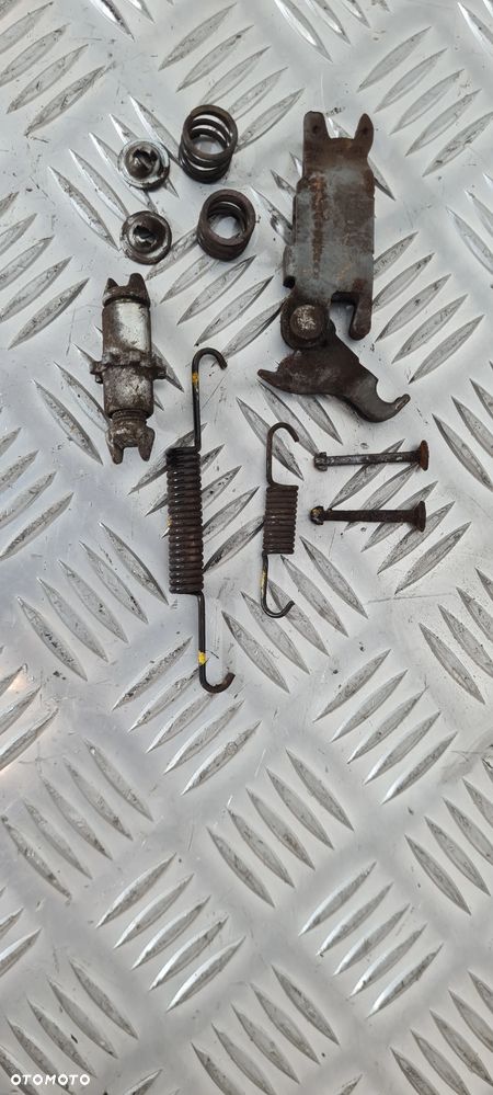 Kia Sorento I Rozpierak Sprężynka Ręcznego - 1