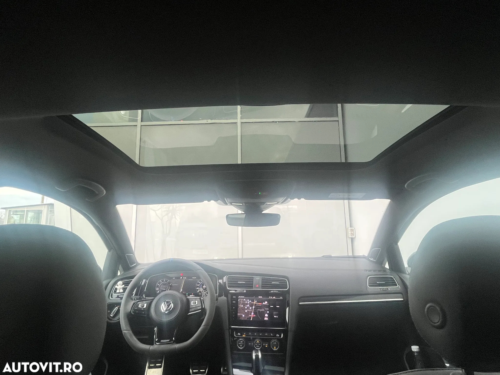 Volkswagen Golf 2.0 TSI DSG R - 8