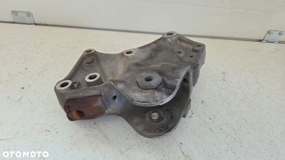 Łapa mocowanie zawieszenia kabiny Scania 2326397 - 2