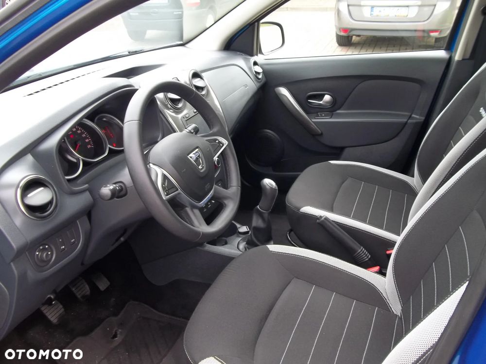 Dacia Sandero TCe 90 S&S Celebration - 11