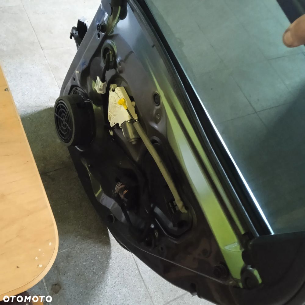 Drzwi tylne prawe A6 C7 kombi LZ7S - 9
