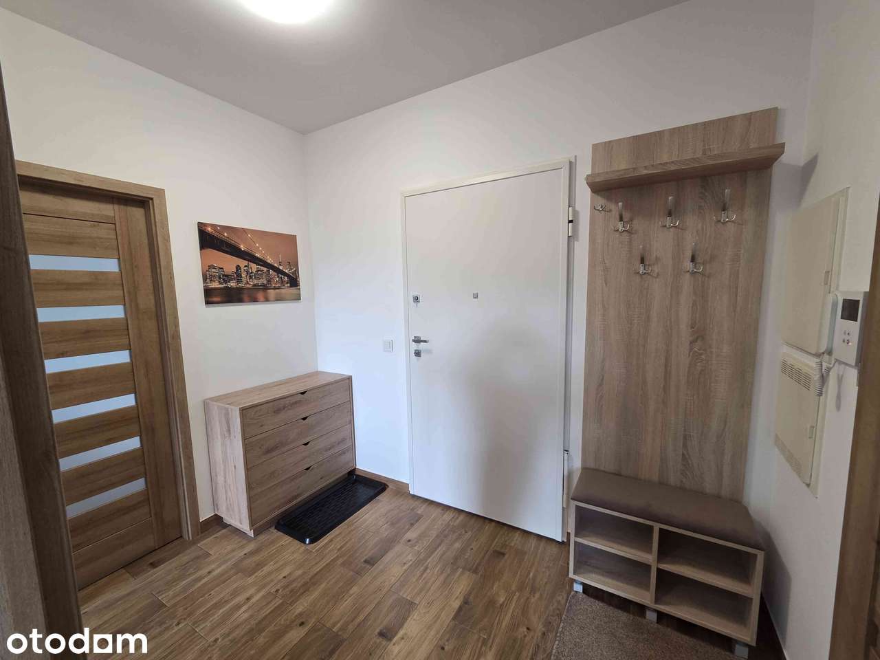 Dwupokojowy apartament blisko metra, miejsce garażowe.