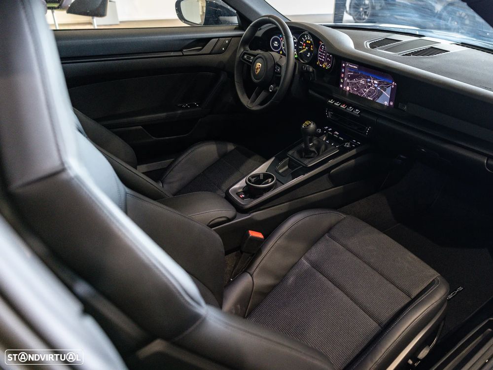 Porsche 911 (992) - 27