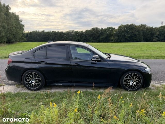 BMW Seria 3 328i Sport Line - 7