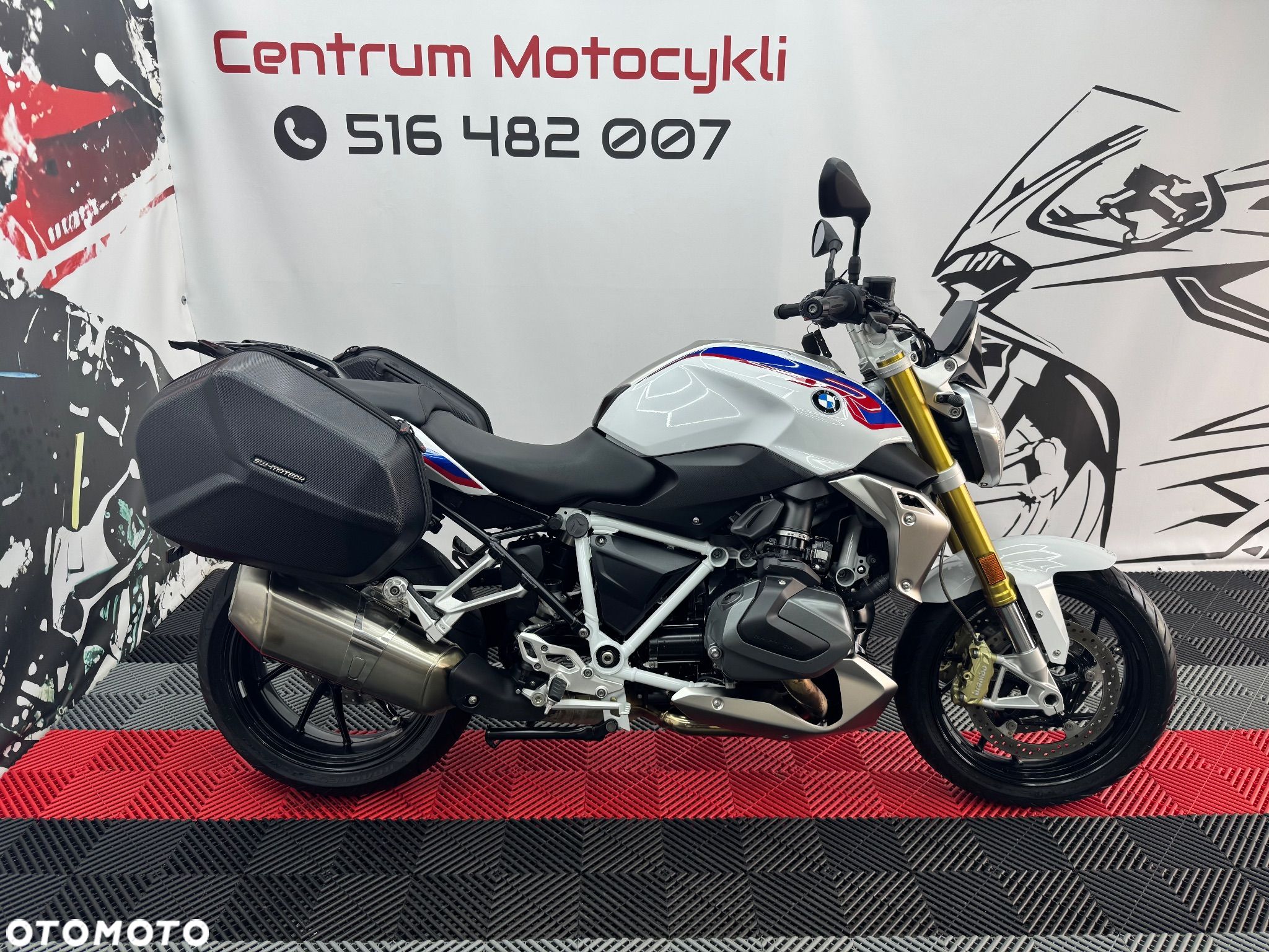 BMW R - 1