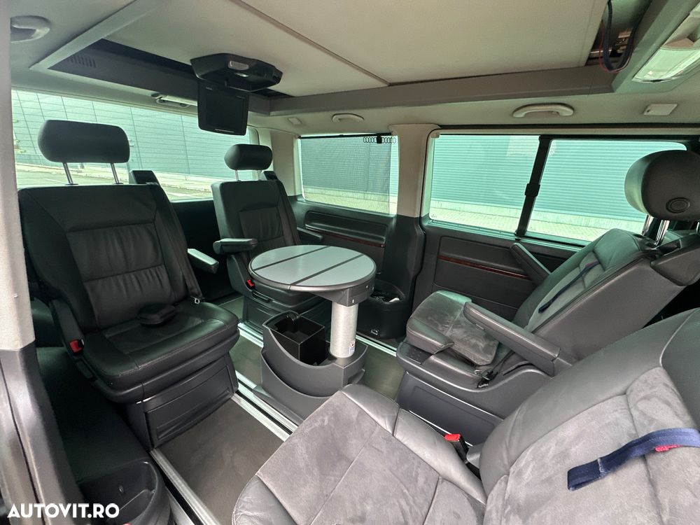 Volkswagen Multivan - 32