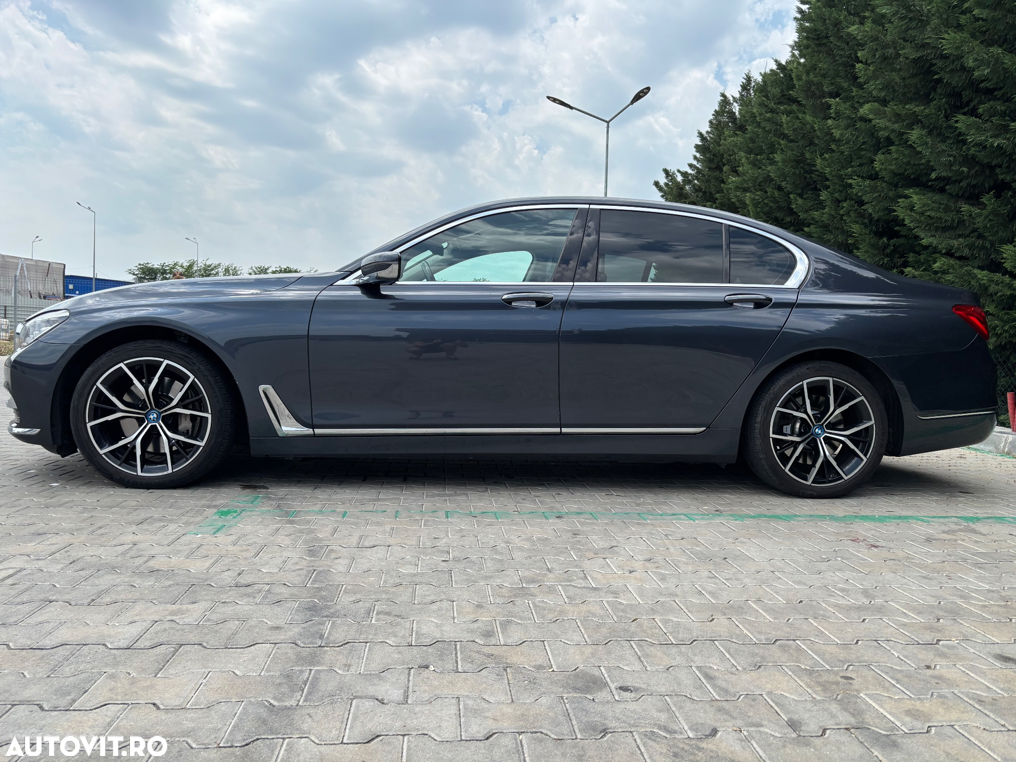 BMW Seria 7 730d - 6