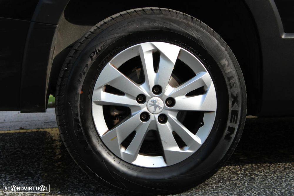 Peugeot Rifter 1.5 BlueHDi Longa Allure Pack 7L - 23