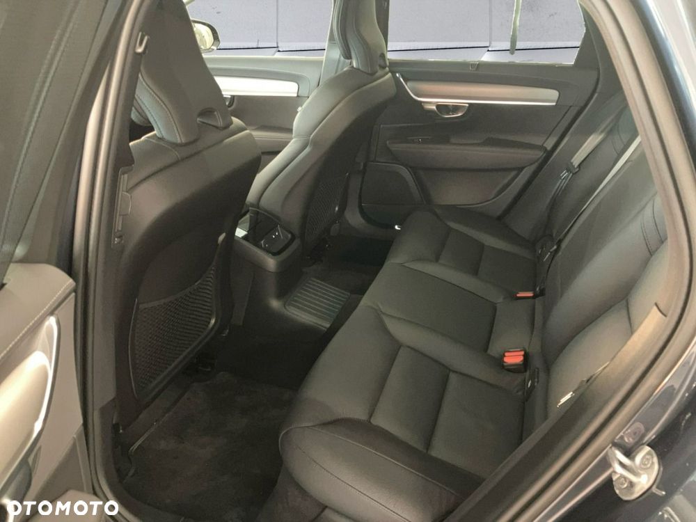 Volvo V90 - 25