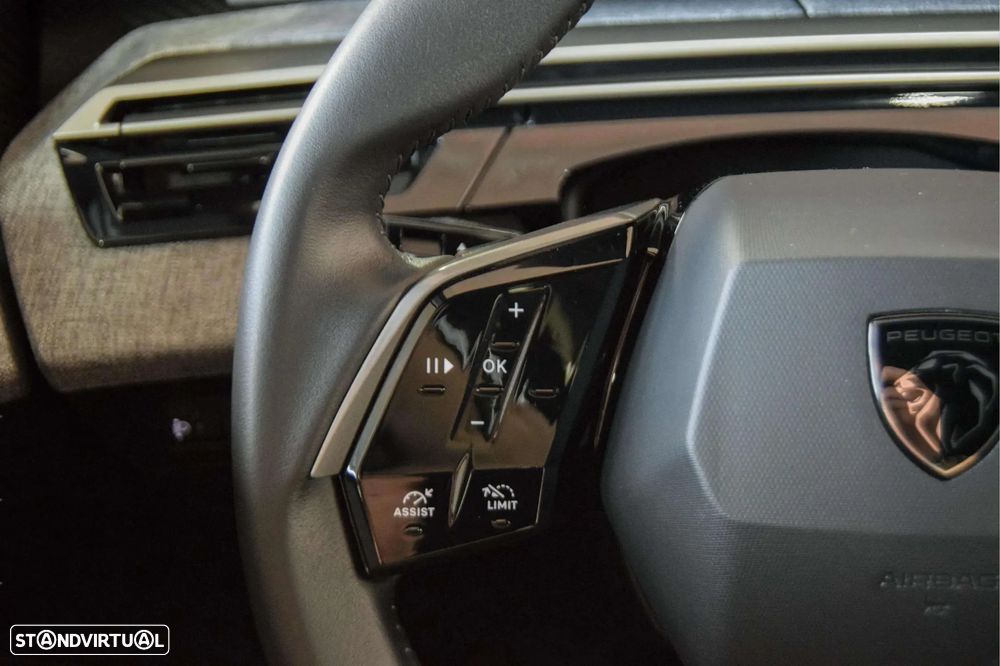 Peugeot 5008 1.2 Hybrid Allure e-DCS6 - 24