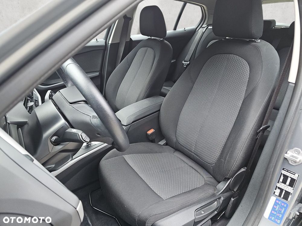 BMW Seria 1 118i - 13
