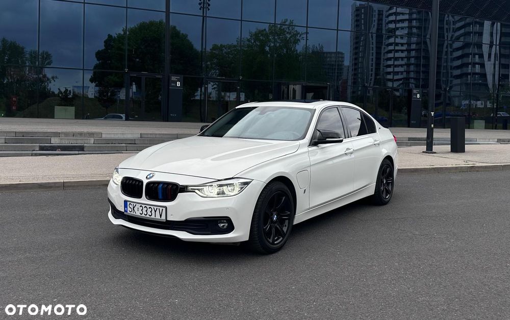 BMW Seria 3 330e iPerformance Sport Line - 1
