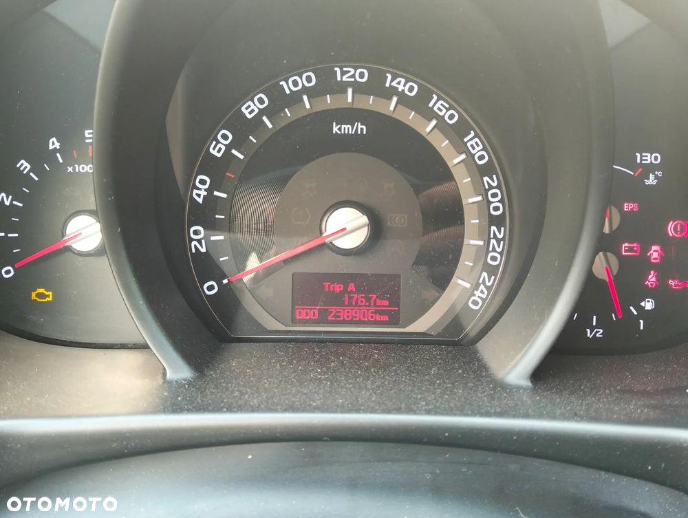Kia Sportage 1.7 CRDI M 2WD - 9