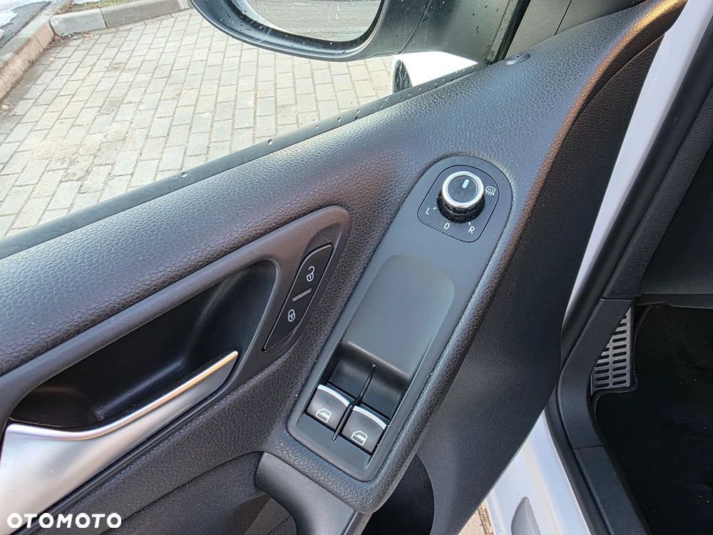 Volkswagen Golf 1.2 TSI BlueMotion Technology Style - 19