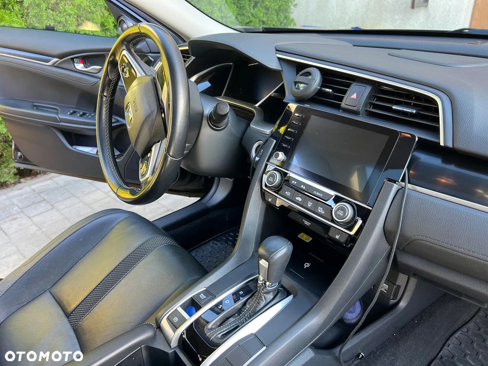 Honda Civic 1.5 T Executive CVT - 24