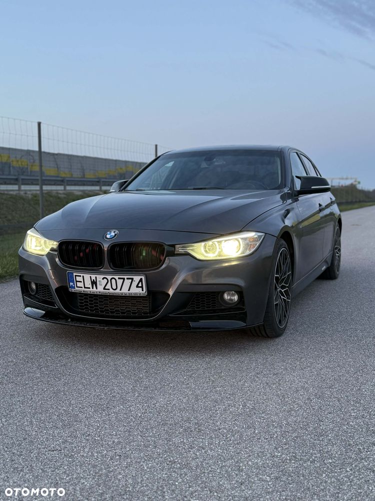 BMW Seria 3 320i - 8