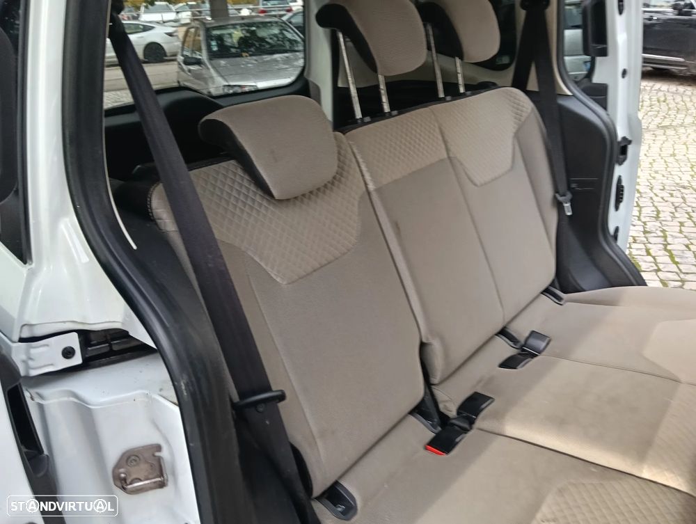 Ford Tourneo Courier 1.5 TDCi Titanium - 7