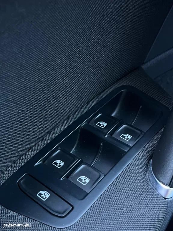 VW Golf 1.6 TDI BlueMotion DSG Comfortline - 12