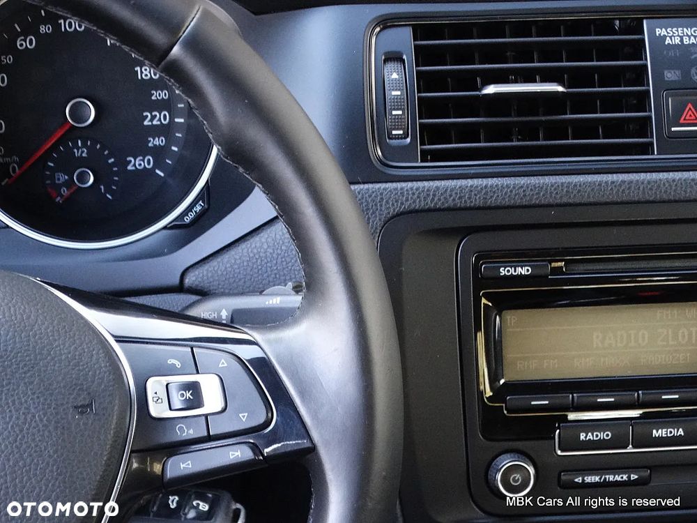 Volkswagen Jetta 2.0 TDI BlueMotion Technologie - 27