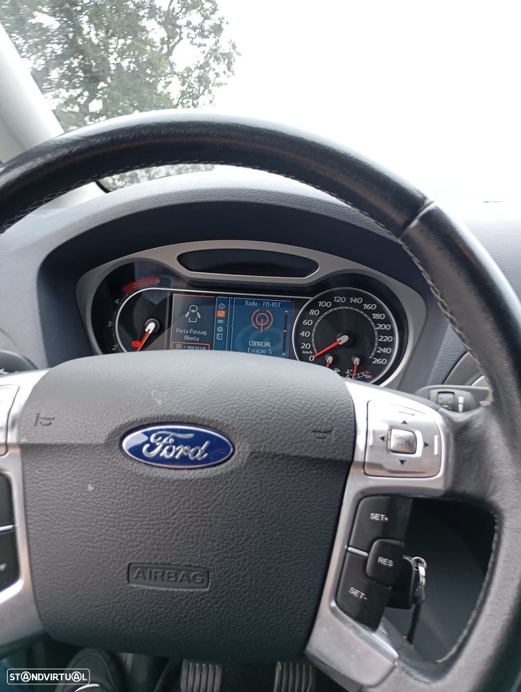 Ford S-Max 1.8 TDCi Titanium 7L - 16