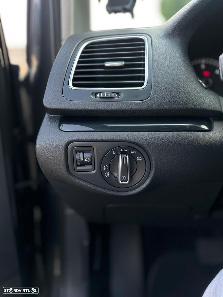 VW Sharan 2.0 TDI Blue Highline DSG - 20