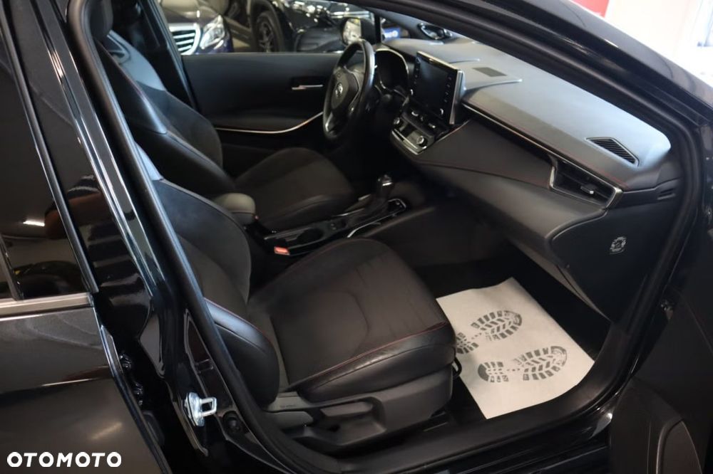 Toyota Corolla 2.0 Lounge - 26