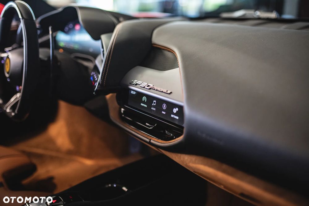 Ferrari SF90 Stradale - 15