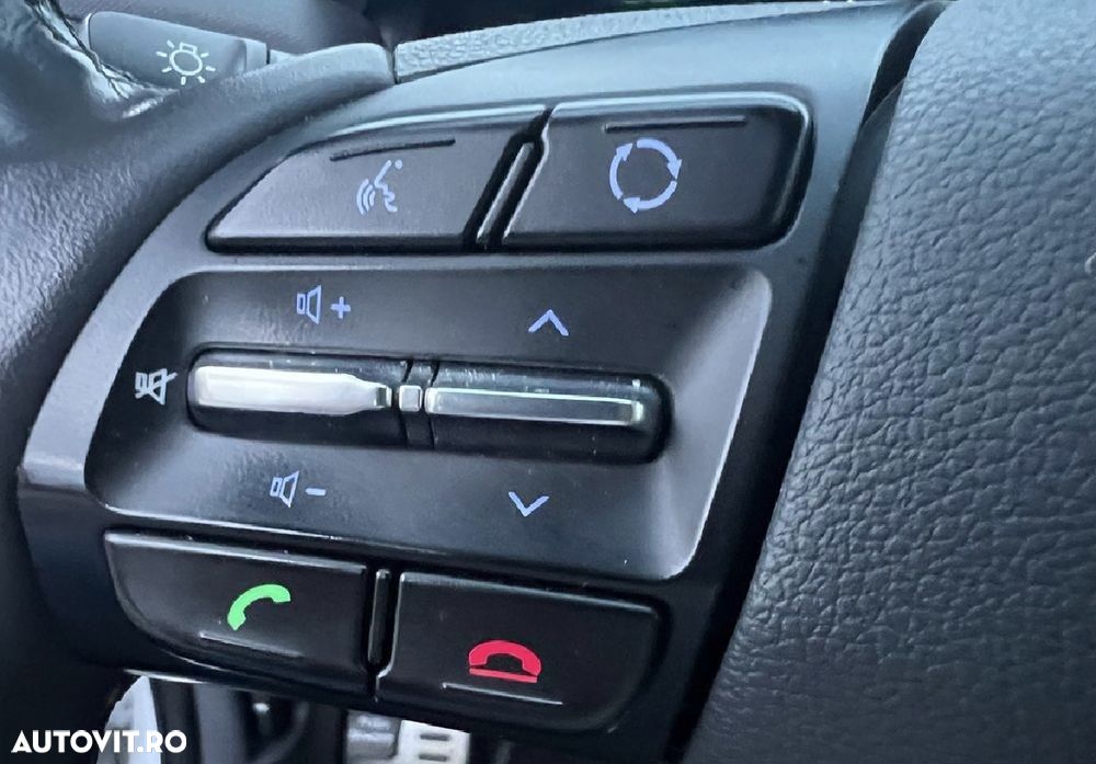 Hyundai IONIQ 1.6 GDI Premium - 21