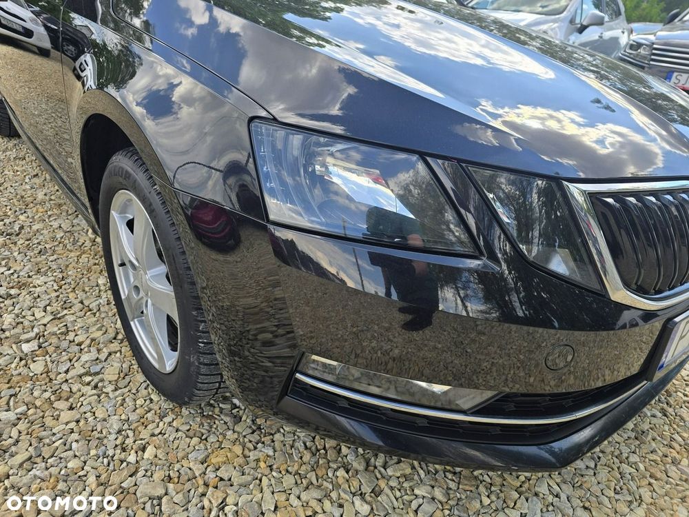 Skoda Octavia 2.0 TDI DSG Style - 28