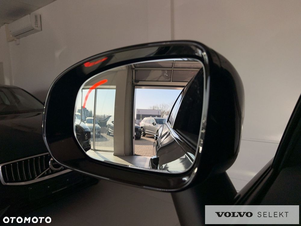 Volvo XC 60 B5 B AWD Plus Dark - 28