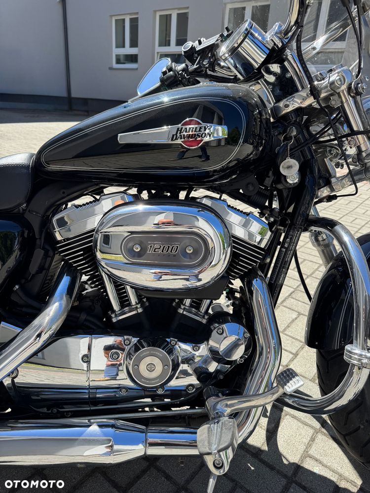 Harley-Davidson Sportster Custom 1200C - 4