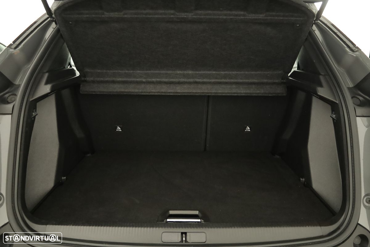 Peugeot 2008 1.2 PureTech Allure EAT8 - 24