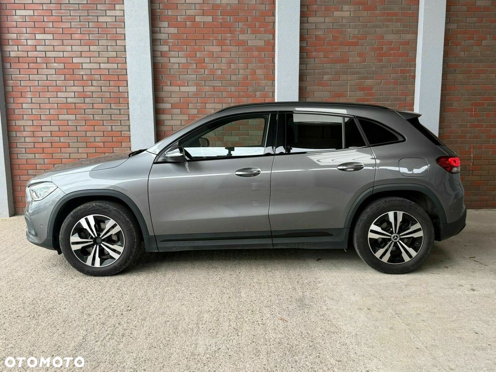 Mercedes-Benz GLA - 7