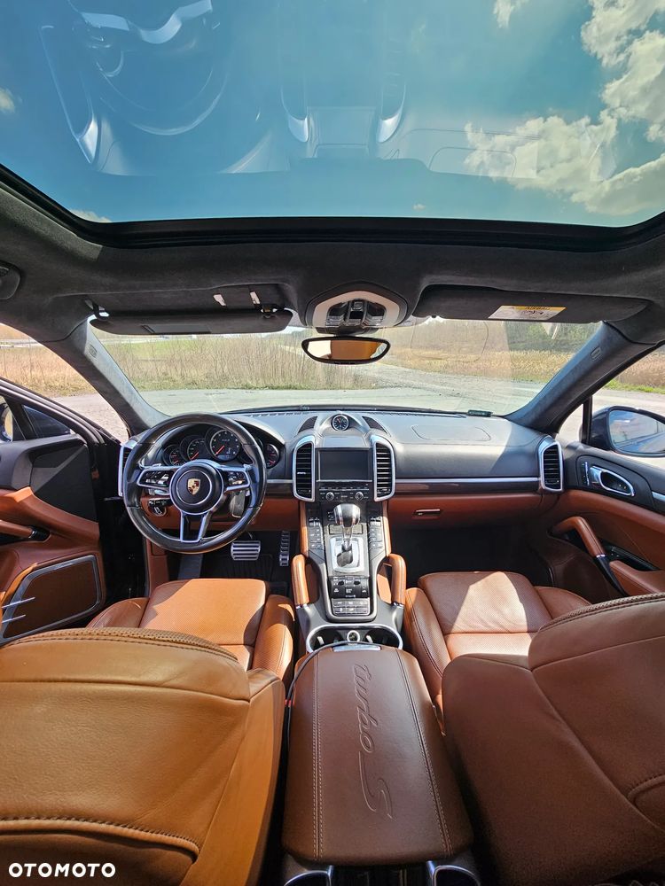 Porsche Cayenne - 13