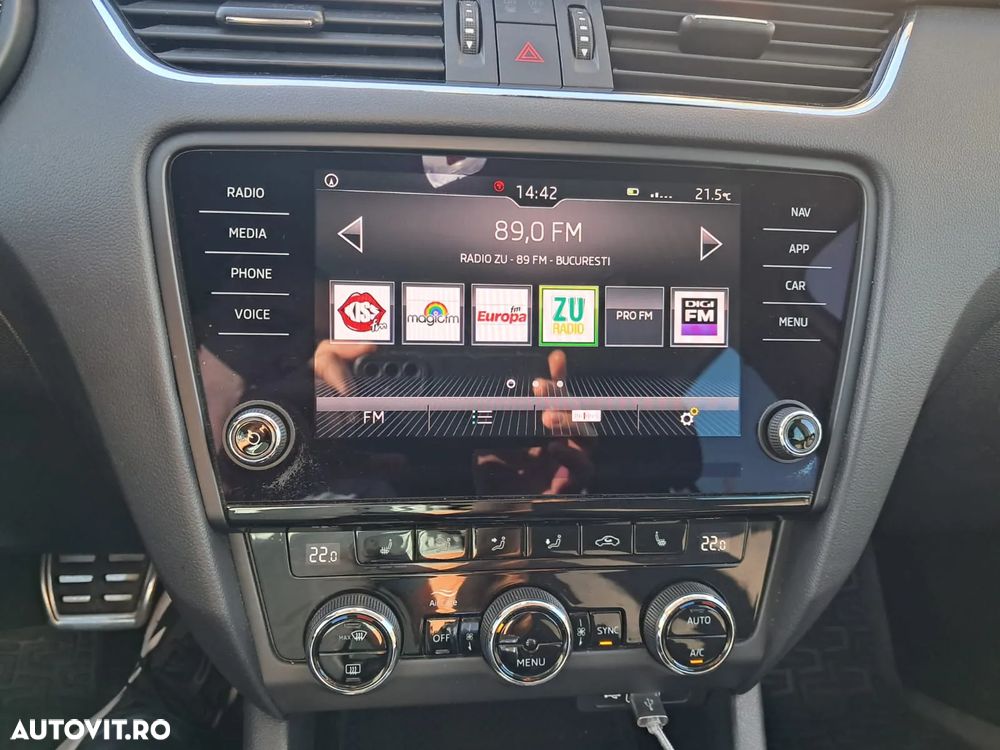 Skoda Octavia Combi Diesel 1.6 TDI DSG Ambition - 11