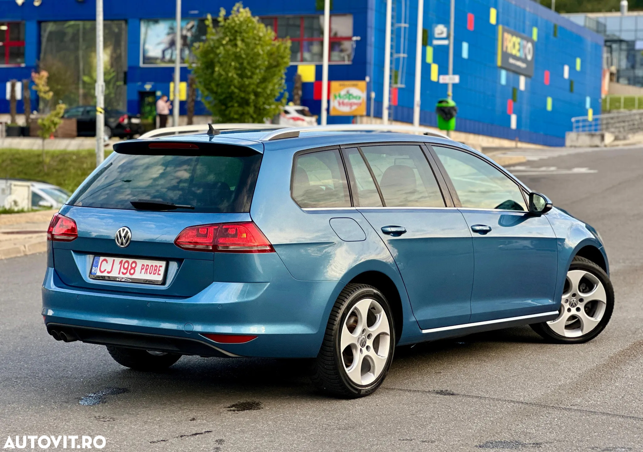 Volkswagen Golf 2.0 BlueTDI Highline - 3