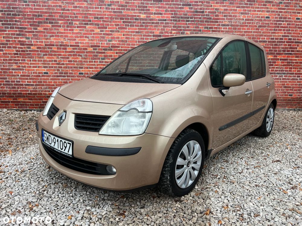 Renault Modus - 1