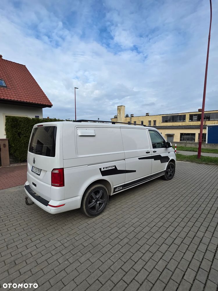 Volkswagen Transporter - 4