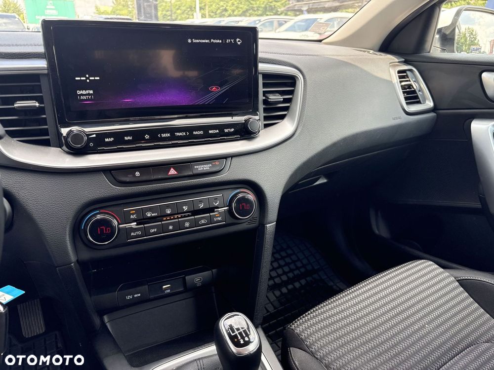 Kia Ceed - 20